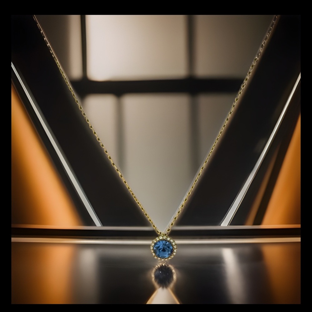 Fashion Sapphire Blue and Gold Tone Necklace